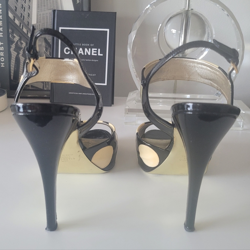 VALENTINO GARAVANI Polka Dot Sandals - Picture 4 of 10